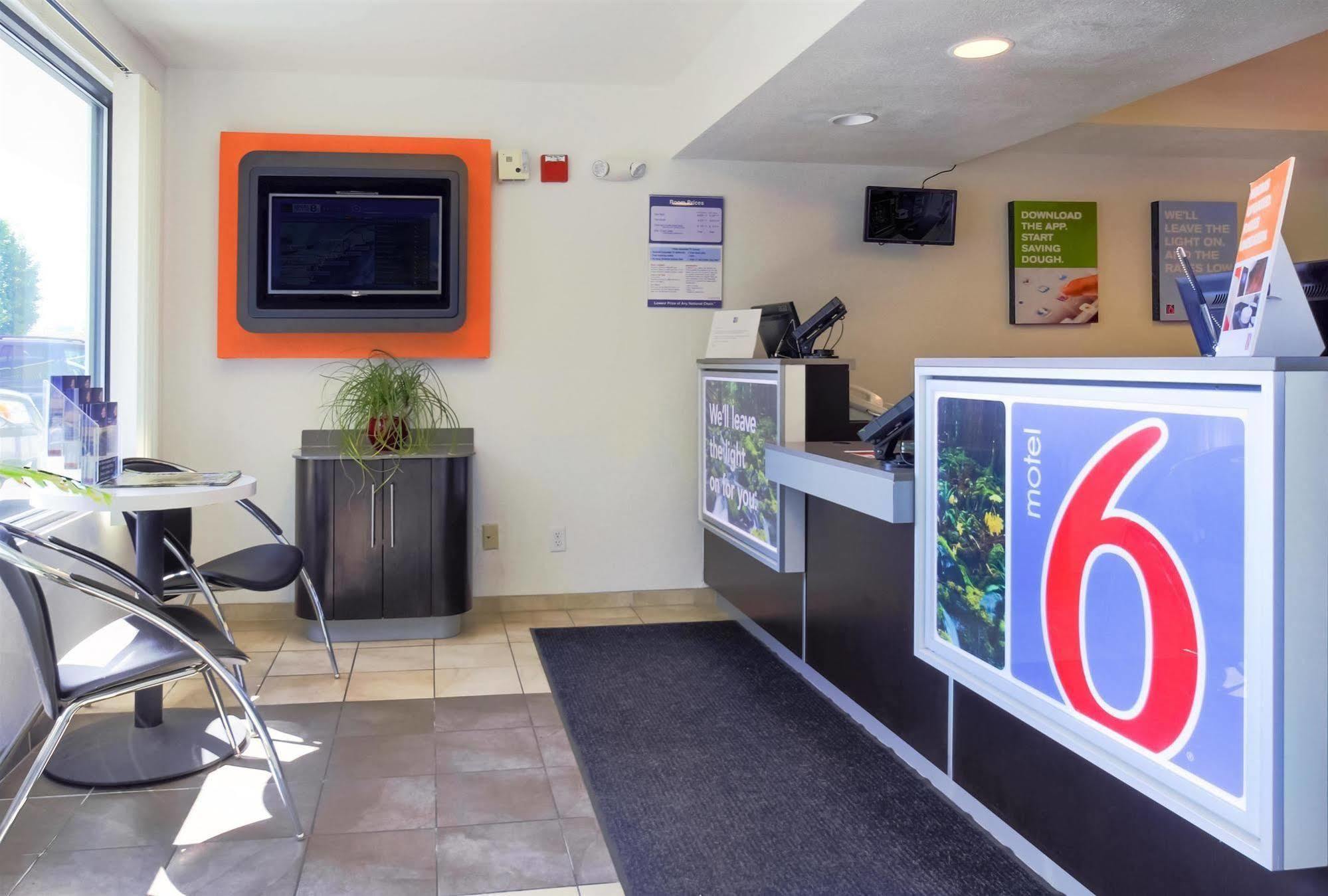 Hotel 6-medford, Or